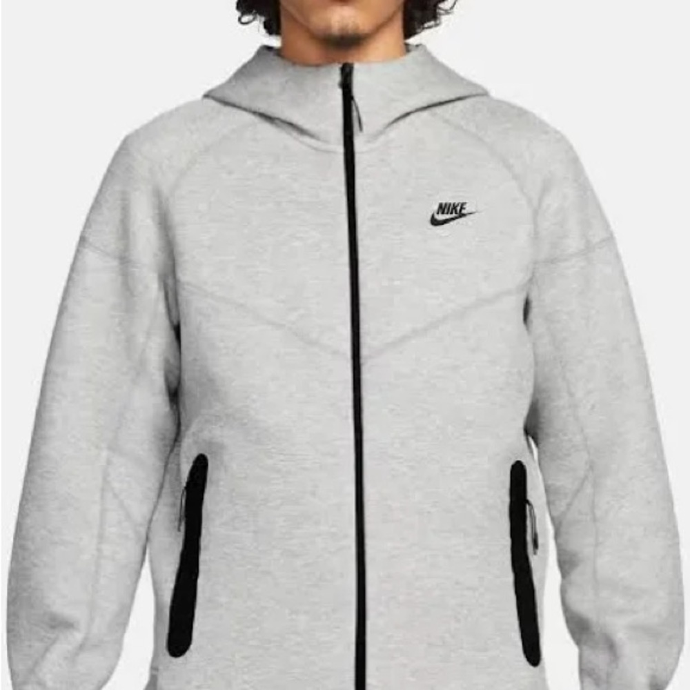 Nike Men's Light Gray Performance Jacket